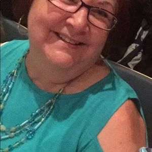 Meet your Posher, Deborah